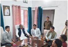 भितहा पहुँचे विधायक सुरेंद्र कुशवाहा, प्रखंड कार्यालय व स्कूलों का किया औचक निरीक्षण