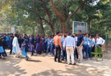 बाल्मीकि नगर पर्यटकों की भारी आमद से गुलजार, भारत फाइनेंस कर्मियों के मैत्री क्रिकेट मैच में गोपालगंज टीम ने दर्ज की जीत