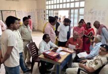 थानेदार और राजस्व कर्मचारी ने जनता दरबार लगा कर तीन मामले का किया निष्पादन चार मामले मे किये सुनवाई