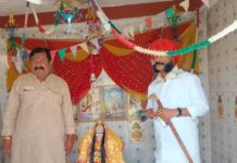 देवरही दुर्गा मंदिर में भक्ति गीतों में श्रद्धालुओं ने डुबकी लगाई -पं-भरत उपाध्याय