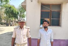 यूपी बिहार सीमा पर चेकिंग में 8.800 लीटर अवैध देशी शराब के साथ युवक गिरफ्तार