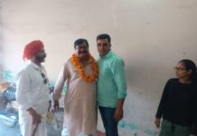 अपने गुरु जी को सम्मानित करते हुए मुझे गर्व हो रहा है-विशाल यादव