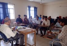 बेरोजगार पुरुष और महिला को हुनर बनाने हेतु पशु पालन हेतु दी जा रही तीस दिवसीय प्रशिक्षण