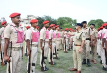 बेतिया: पुलिस प्रशिक्षण केंद्र का एसपी ने किया औचक निरीक्षण