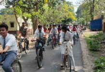 फिट इंडिया मूवमेंट के तहत बच्चों और एसएसबी जवानों की साइकिल रैली