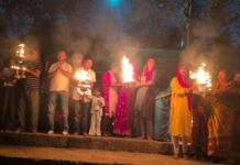वाल्मीकिनगर में 155वीं नारायणी गंडकी महाआरती, भक्ति और पर्यावरण संरक्षण का दिया संदेश