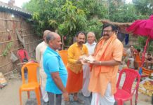 श्रेष्ठ विद्वानों से सम्मानित गुरु जी ने कहा -गुरुजनों के प्रति पहले जैसा ही सद्भाव रखें -पं-भरत उपाध्याय