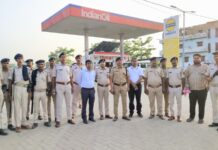 मोहर्रम को लेकर मझौलिया में फ्लैग मार्च, शांति और सौहार्द बनाए रखने की अपील