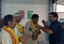 पूर्व प्राचार्य ने बड़ोदरा में किया महावीर इंटरप्राइजेज का उद्घाटन