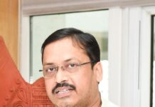 बाल्मीकिनगर में हेली सेवा शुरू, सांसद सुनील कुमार ने जताई खुशी