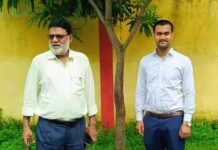 हरियाली से खुलेगा खुशहाली का मार्ग प्रखंड कृषि पदाधिकारी ने किसानों को दिया टिप्स।