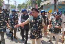 सीवान में छात्र प्रदर्शन के नाम पर बवाल, पुलिस पर पथराव—एसपी घायल, 2 घंटे तक चला लाठीचार्ज