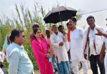 गंडक पार दियारा क्षेत्र में बाढ़ और कटाव का लिया जायजा, अधिकारियों को दिए आवश्यक निर्देश