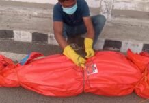 गंडक बैराज के फाटक नंबर 7 के समीप नेपाल पुलिस ने एक युवक का शव किया बरामद