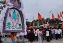 नाग पंचमी पर महावीरी झंडा जुलूस श्रद्धा और उत्साह के साथ सम्पन्न