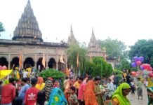 तीसरे सोमवारी को शिवालयों में उमड़ी भक्तों भीड़