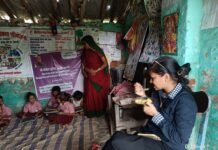बगहा एसडीओ की जांच में जन वितरण दुकानों और आंगनबाड़ी केंद्रों में मिली अनियमितता