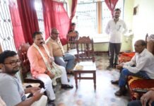 मंत्री ने बीमार भाजपा नेता का जाना हाल, अंगद शर्मा ने रक्तदान कर पेश की मानवता की मिसाल