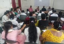 स्वास्थ्य कर्मियों को दी गई एक दिवसीय प्रशिक्षण