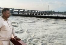 बाल्मीकि नगर गंडक बैराज में संभावित बाढ़ को लेकर प्रशासन हाई अलर्ट