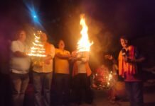 नारायणी गंडकी महा आरती में नेपाल में आई प्राकृतिक आपदा से मृत्यु आत्माओं को दी गई श्रद्धांजलि