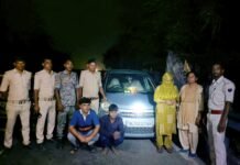 बगहा मध्य निषेध द्वारा 68 लीटर अंग्रेजी शराब के साथ तीन लोग गिरफ्तार