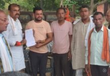 जनता से सीधा संवाद करने गांवों में पहुंचे विधायक सुरेंद्र कुशवाहा