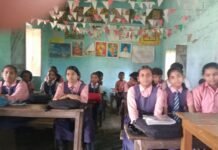जीवन में संस्कार अनुशासन और परिश्रम सफलता के मूल मंत्र।