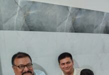 बिटिया के जन्म पर पूर्व प्राचार्य के घर खुशियों की बरसात