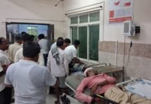 एक माह में 11वां सड़क हादसा: सिसवनिया चौक पर दो बाइकों की आमने-सामने टक्कर, किशोर की मौत, दो गंभीर