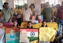 सादगी व त्याग के लिए शास्त्री तथा सत्य और अहिंसा के लिए याद किए गए गांधी ।
