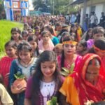 गाजे बाजे और जयकारा के बीच निकाला भव्य कलश यात्रा।